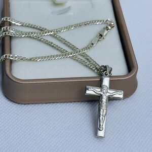 SOLD OUTSIDE! 925 Italy Silver Crucifix Pendant Necklace